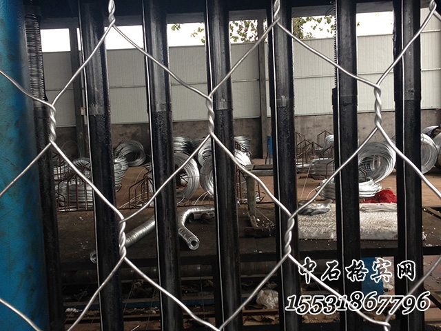 鍍鋅賓格網(wǎng)石籠.jpg